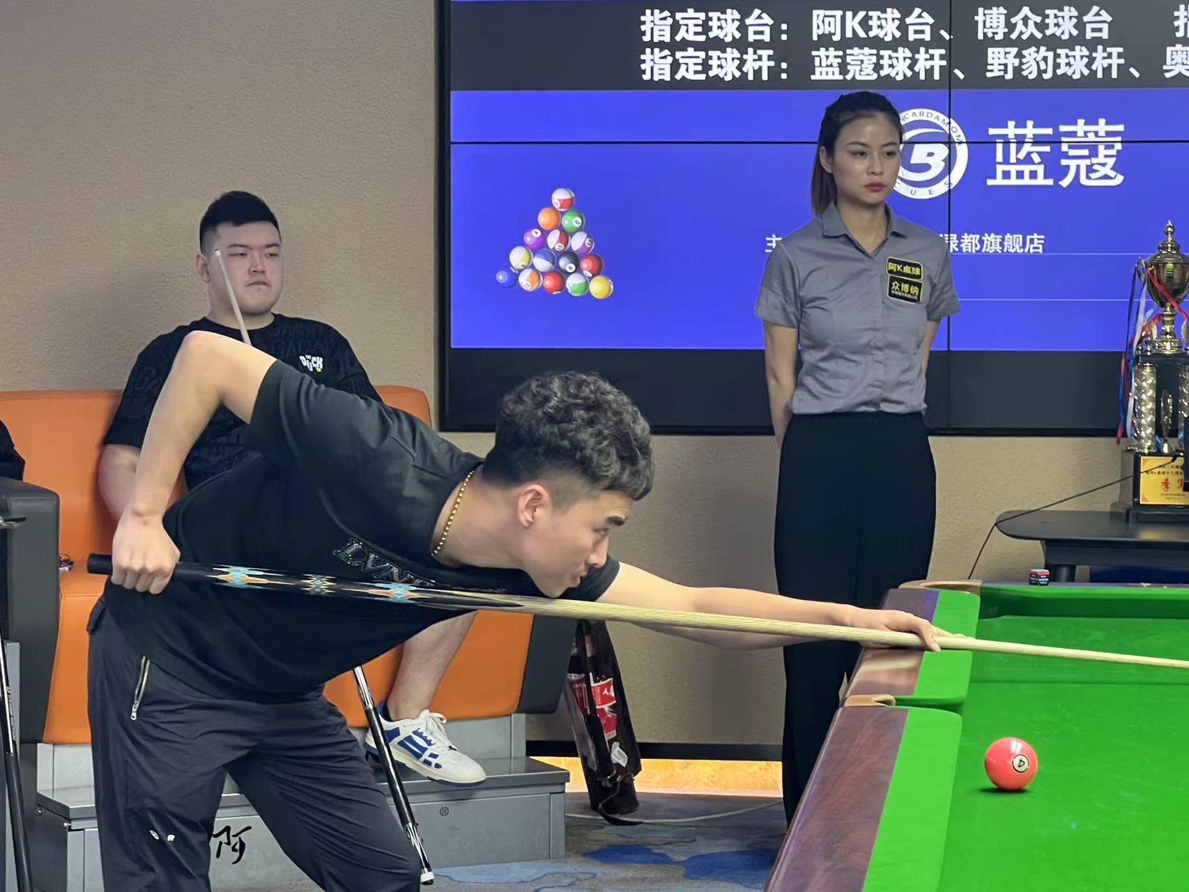 管理层接下 管理层接下