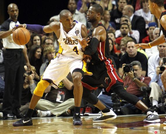 是对更衣室 是对更衣室